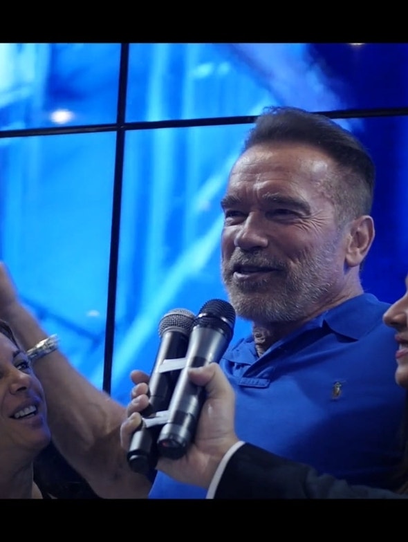 Arnold Schwarzenegger au stand de Yamamoto Nutrition à l'Arnold Classic Europe 2016