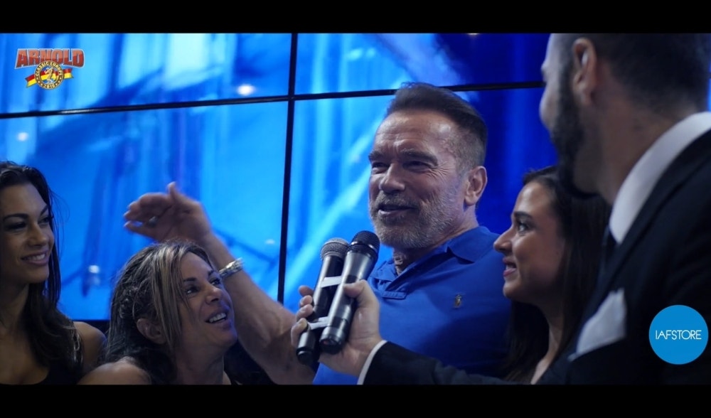 Arnold Schwarzenegger au stand de Yamamoto Nutrition à l'Arnold Classic Europe 2016